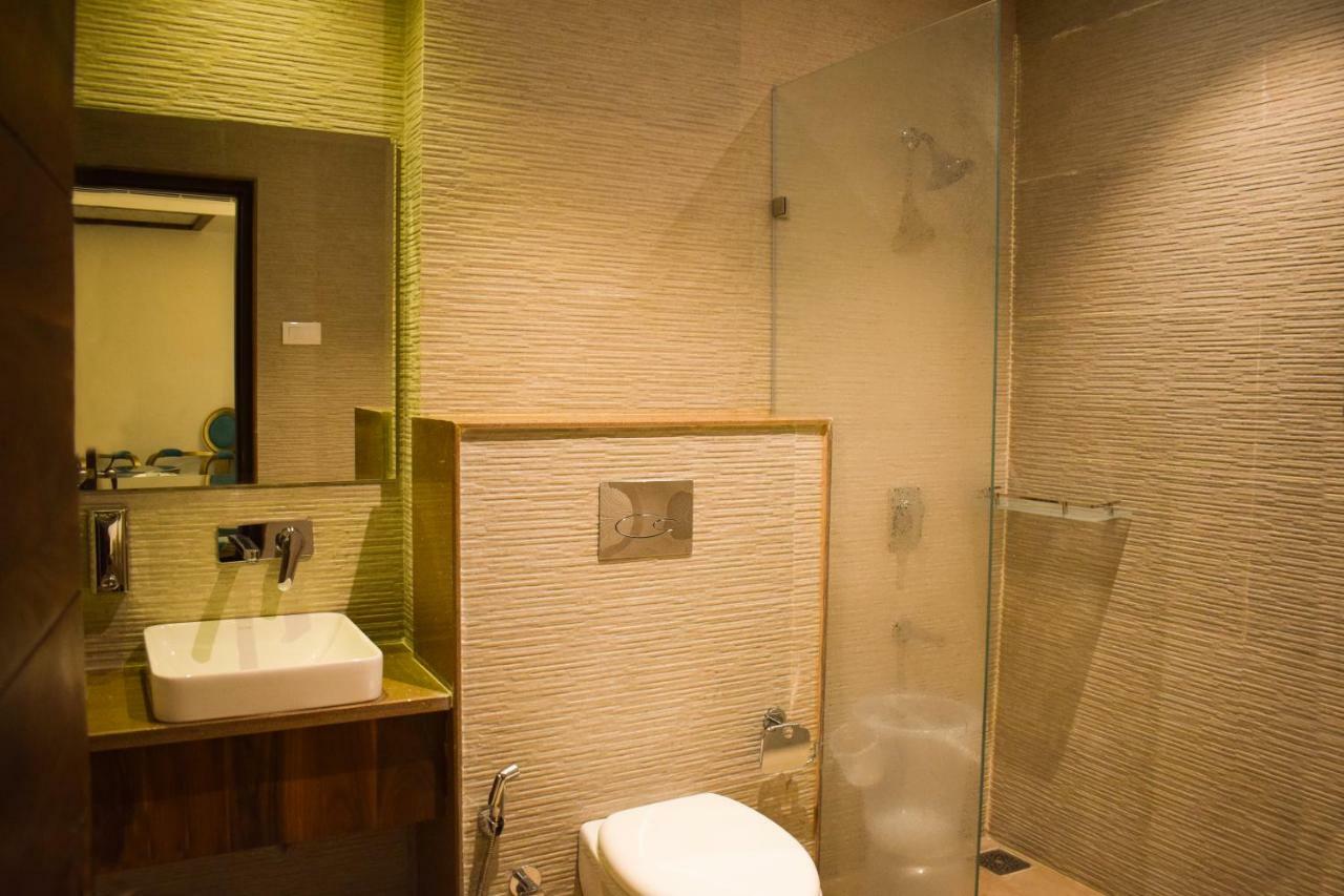 One Earth Gg Regency Hotel Amritsar Exterior photo