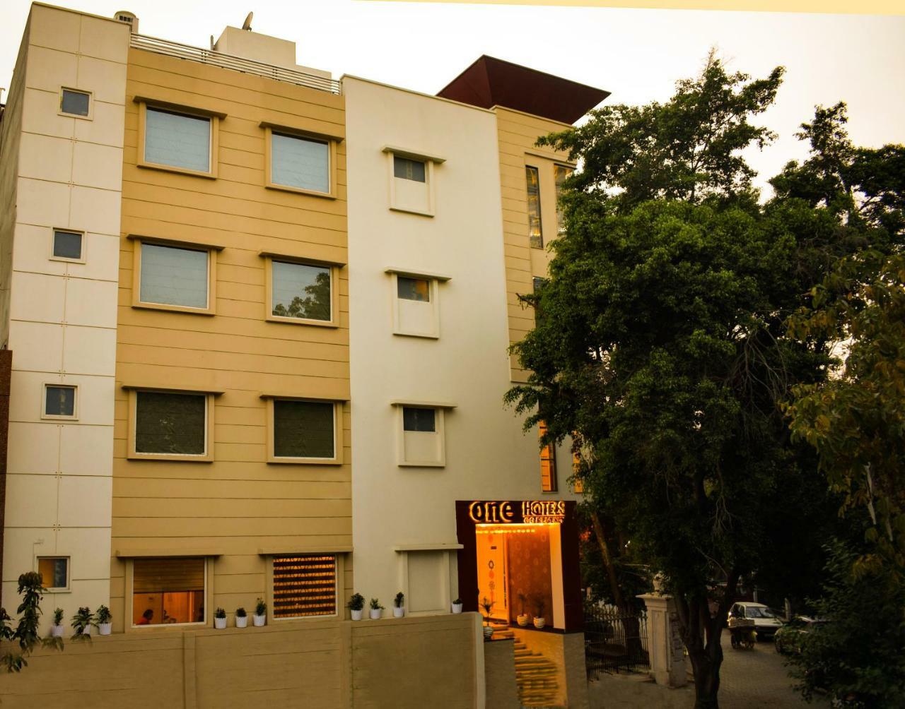 One Earth Gg Regency Hotel Amritsar Exterior photo
